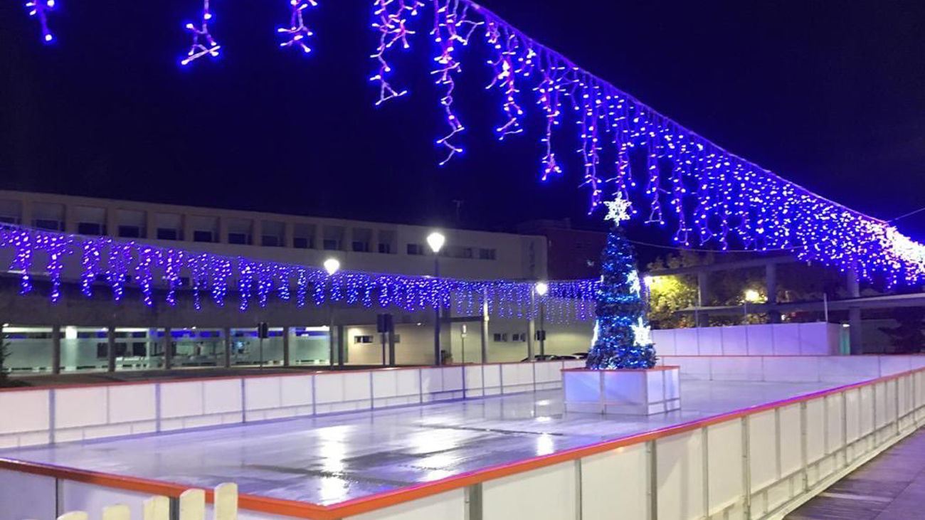 Tres Cantos inaugura una pista de hielo para la Navidad