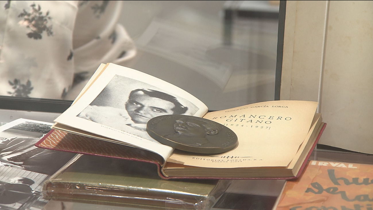 El Palacio de Cibeles acoge la 21º edición del salón del libro antiguo de Madrid