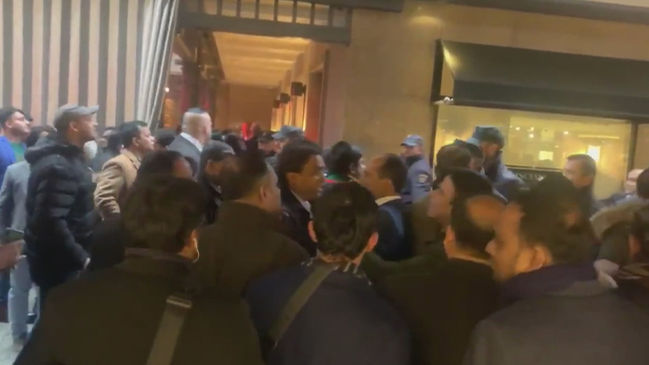 Bronca en Madrid entre partidarios y opositores a la primera ministra de Bangladesh