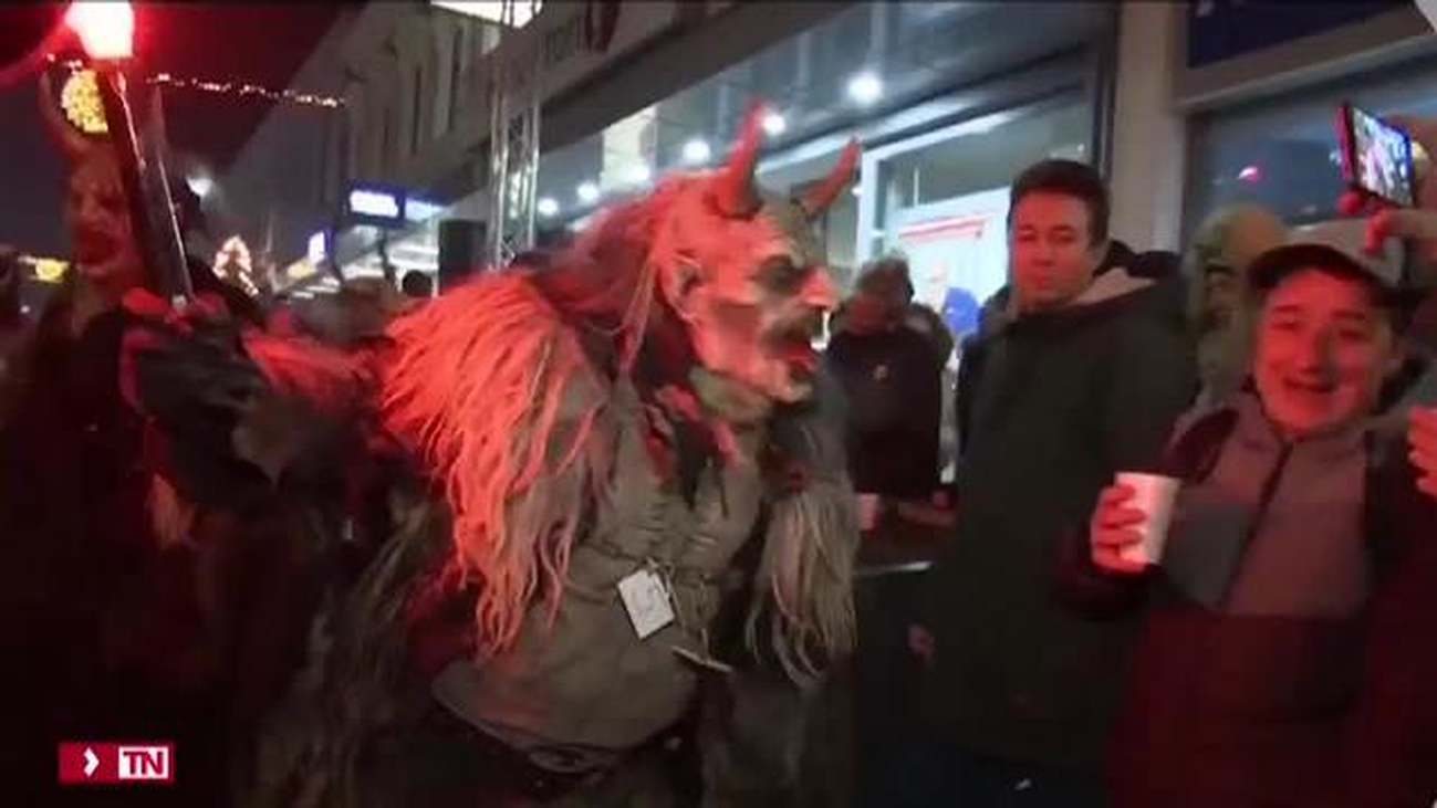 Krampus asusta en Austria a los niños que se portan mal estas navidades