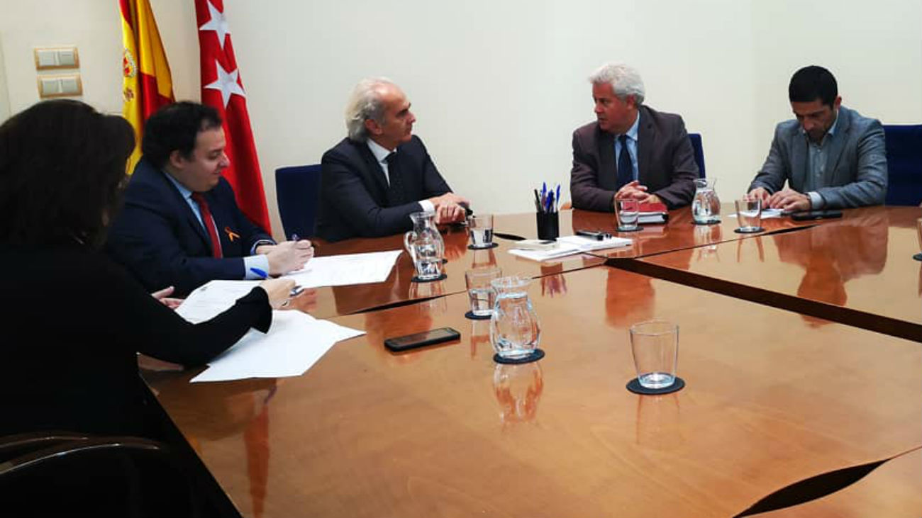 Firma del acuerdo entre el Ayuntamiento de San Sebastián de los Reyes y la Consejería de Sanidad