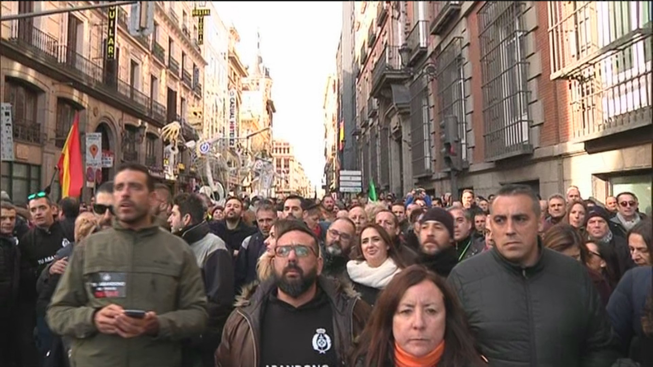 Funcionarios de prisiones denuncian "abandono institucional"ante el  Congreso