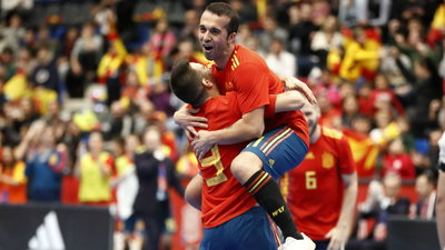 3-0. España solventa el primer amistoso ante Japón