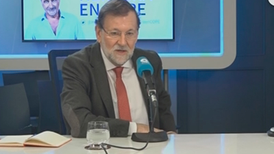 Rajoy defiende que Casado haga oposición a Sánchez y apuesta por marcar distancias con Vox