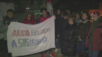 Indignación en Fresnedillas de la Oliva ante la falta de transporte