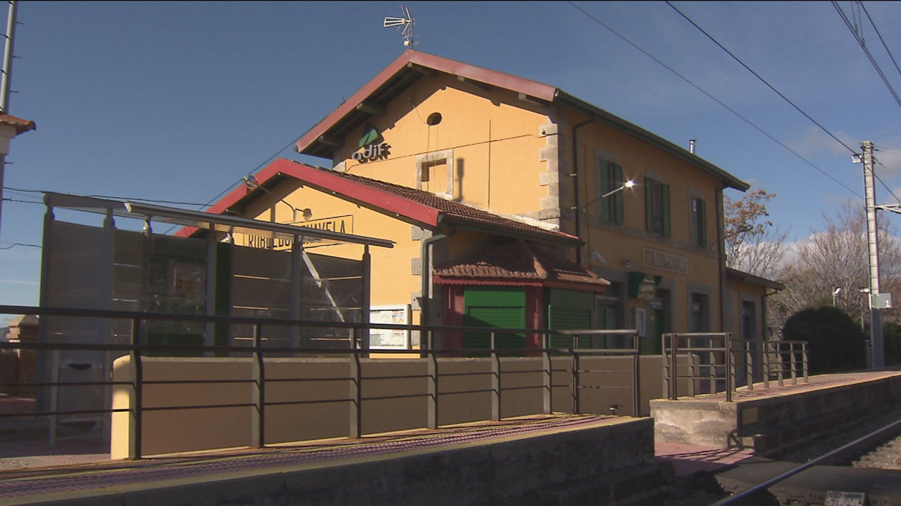 Renfe moderniza las estaciones de Robledo, Zarzalejo y Santa María