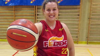 Veva Tapia, de jugar un Mundial de baloncesto a pie a jugarlo en silla de ruedas
