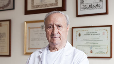 Ely del Valle entrevista al doctor Pedro Guillén