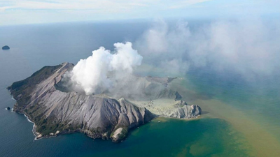 Cinco muertos tras la erupción de un volcán neozelandés