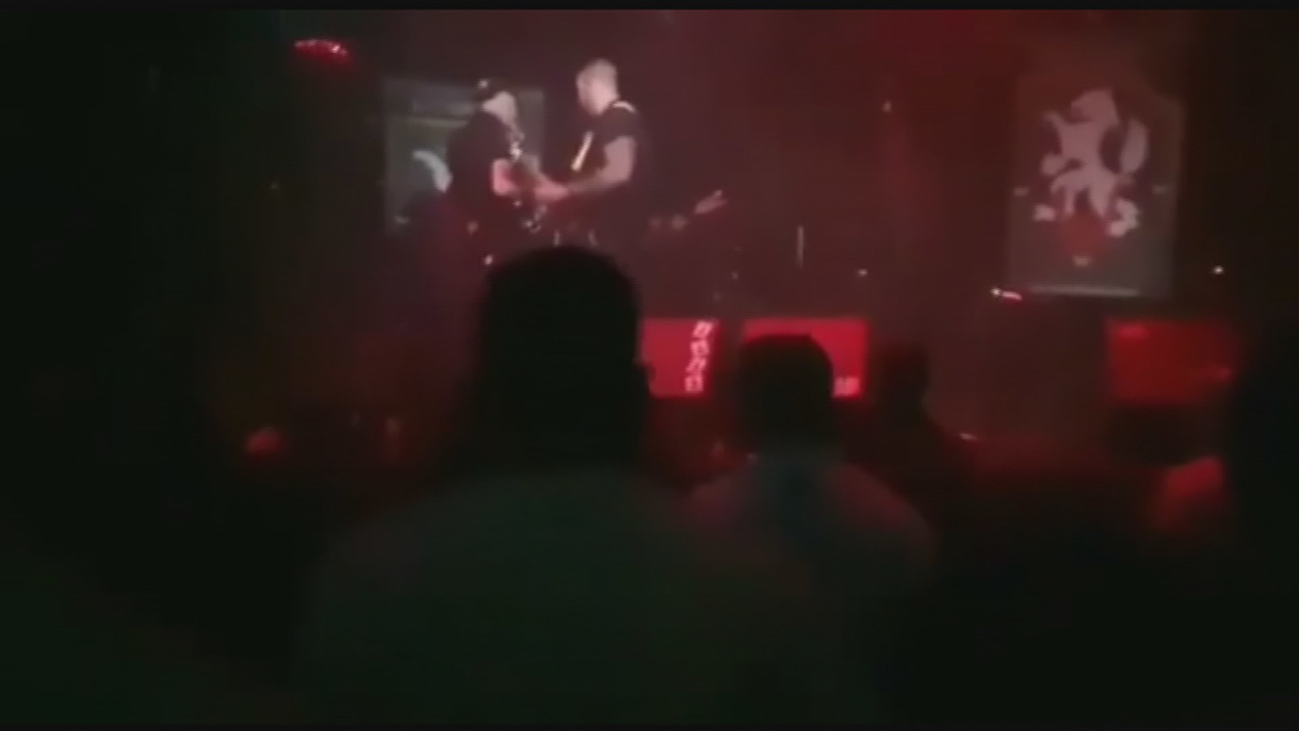 Seis detenidos en una pelea entre radicales de izquierda y neonazis en la sala Caracol de Lavapiés