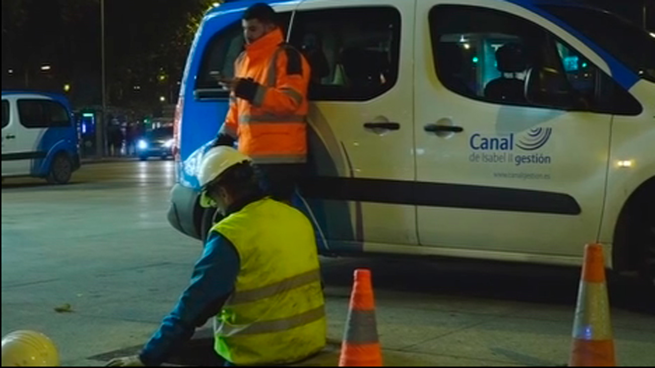 Restablecido el suministro de agua tras la rotura de una tubería que ha afectado a la zona de Atocha