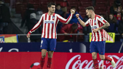 2-0. El Atlético gana al Osasuna y acorta distancias con la cabeza