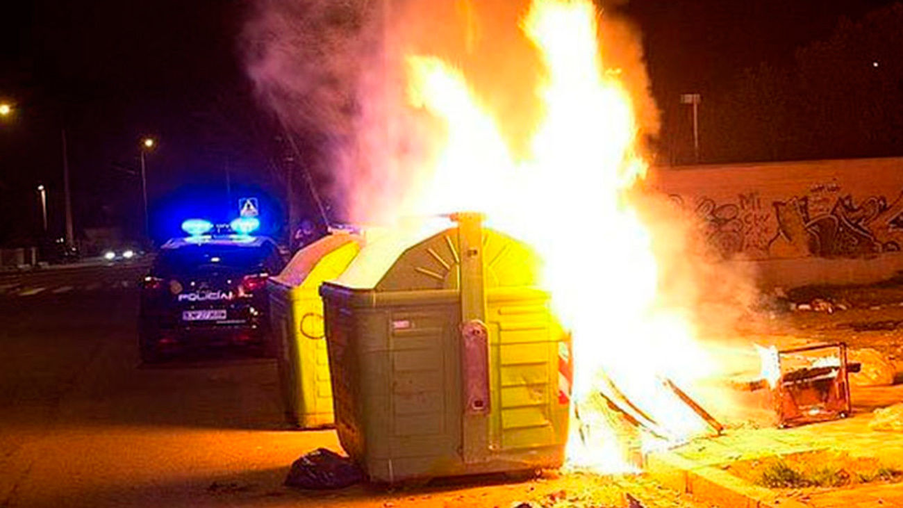 Cinco detenidos por quemar tres contenedores en San Martín de la Vega