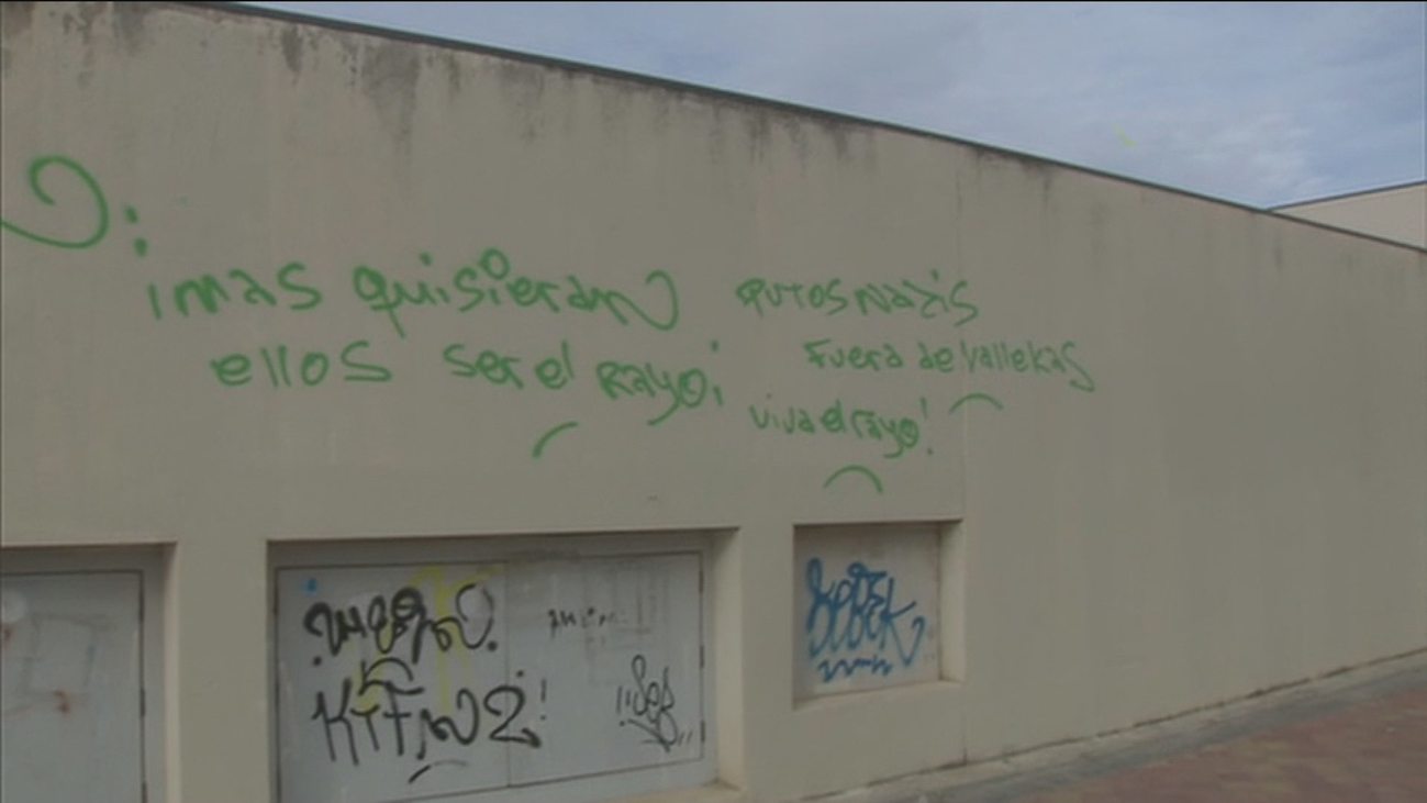 Vallecas rechaza los insultos ultras