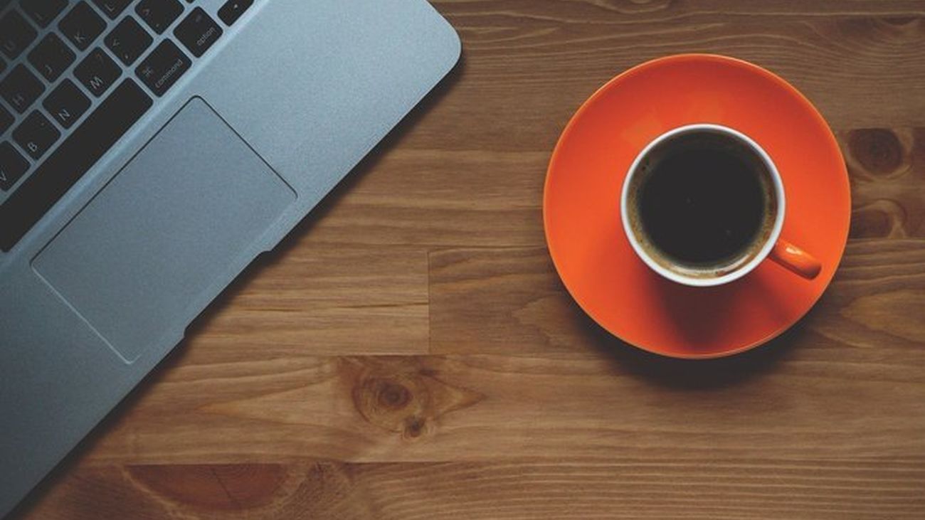 Mesa de autónomas: ¿Se puede compaginar el paro con montar una empresa?