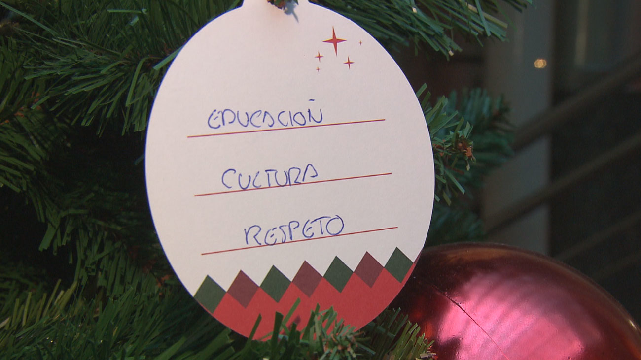 El 'Bosque de los deseos', el  lugar donde los madrileños depositan sus esperanzas para el 2020