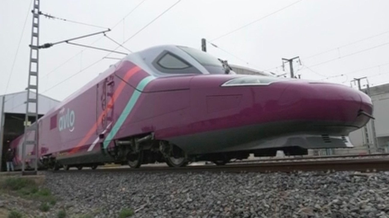 El tren AVLO tendrá precios a partir de 10 euros, se pagará por servicios y podrá no ser puntual