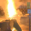 Los radicales incendian barricadas a las puertas del Nou Camp