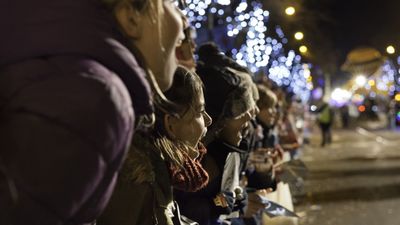 Madrid recuperará la cabalgata de Reyes y el mercadillo de la Plaza Mayor "si no hay un repunte importante de Covid"