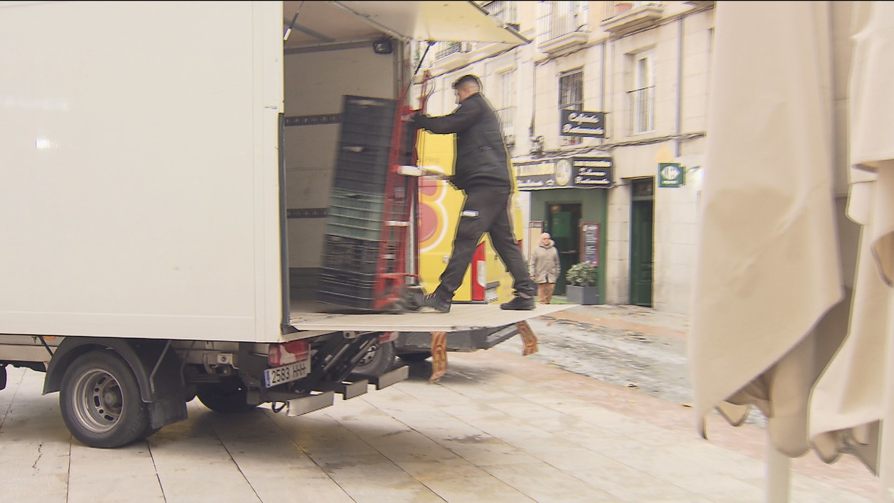 Madrid decide la próxima semana si furgonetas sin pegatina acceden al centro