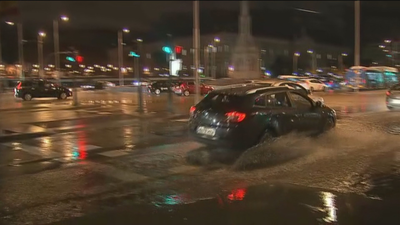 Aviso naranja por lluvias generalizadas y viento fuerte en Madrid