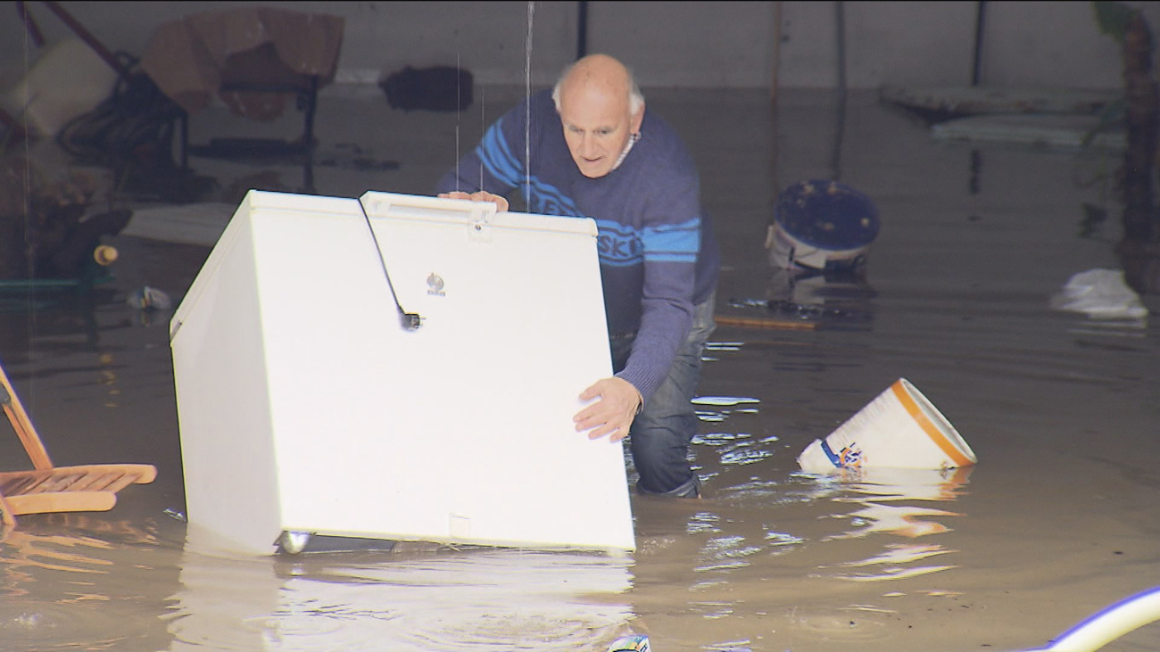Inundaciones  en Nuevo Baztán, en viviendas y sobre todo en garajes