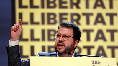 ERC aprueba su hoja de ruta hacia  la independencia sin renunciar a ninguna vía