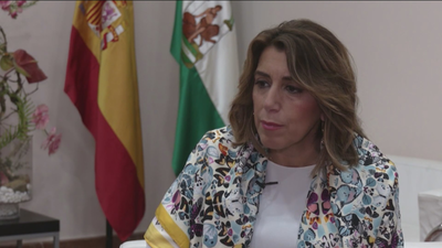 Susana Díaz dice  que "la negociación" para la investidura se está haciendo dentro de la Constitución