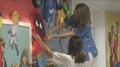 Navidades de superhéroes en el hospital Infanta Leonor