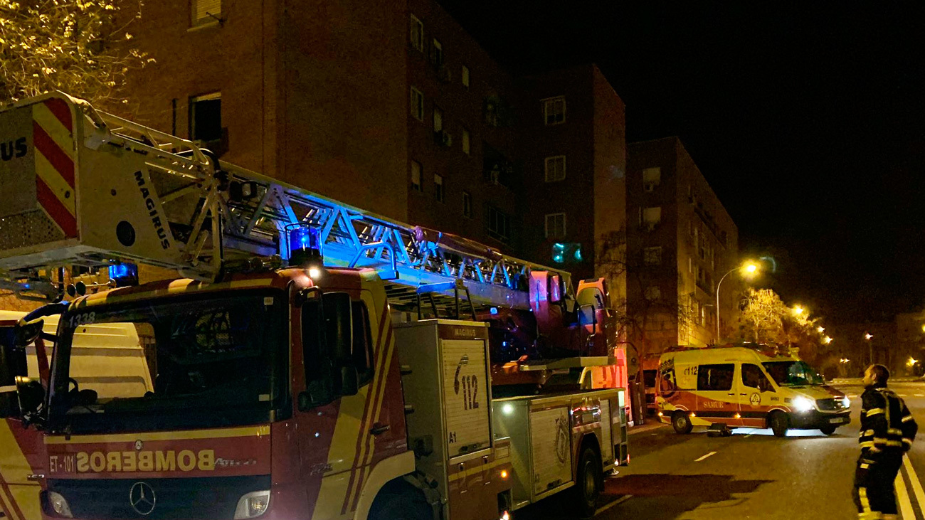 Imagen de Emergencias Madrid del incendio en la calle Afecto, en Villaverde