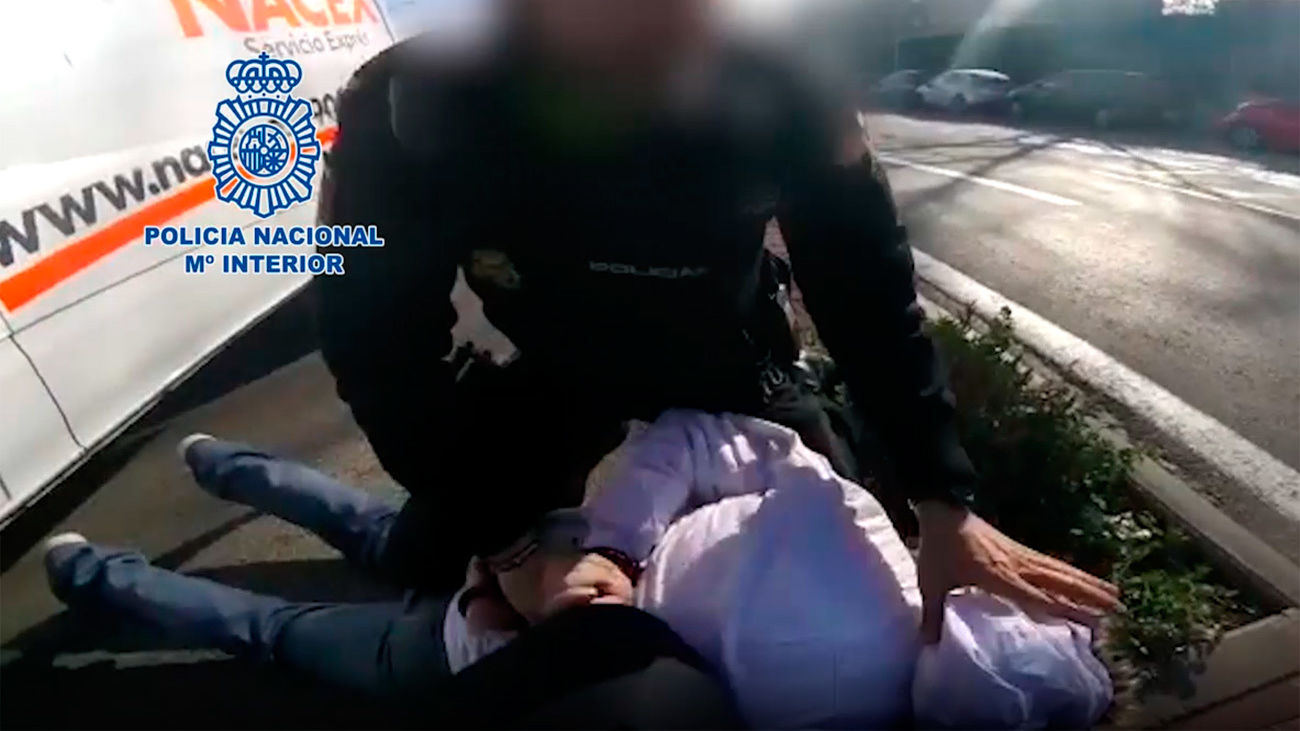 Roba una furgoneta de reparto en Nochebuena y es detenido tras 45 minutos de persecución policial