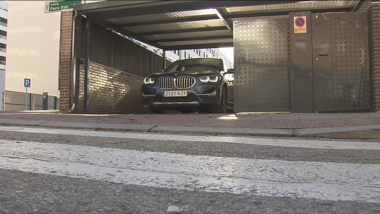 Salir del garaje por un paso de cebra