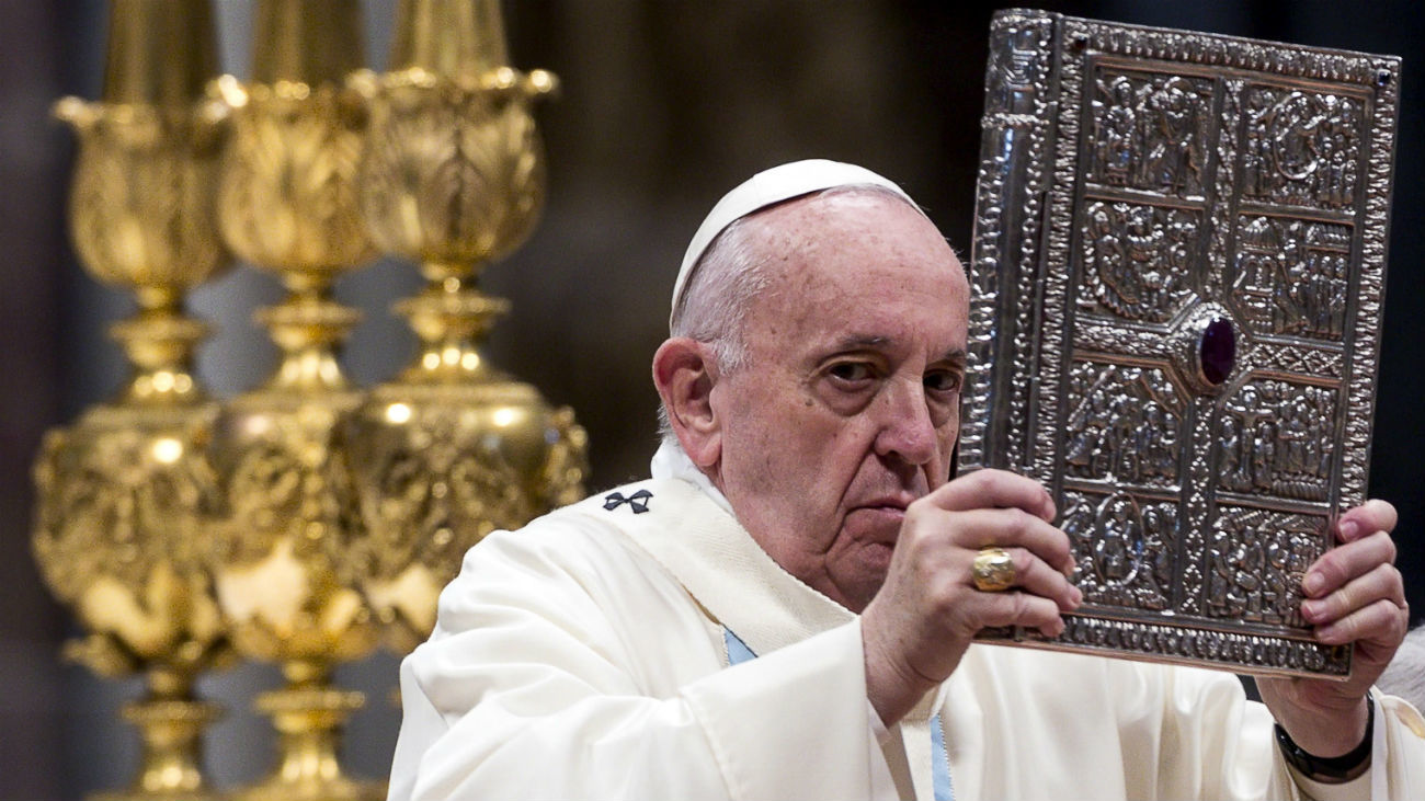 El Papa dice que la violencia contra la mujer es una profanación de Dios