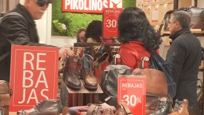 Comienzan las rebajas de enero, que generarán 22.200 contratos en Madrid