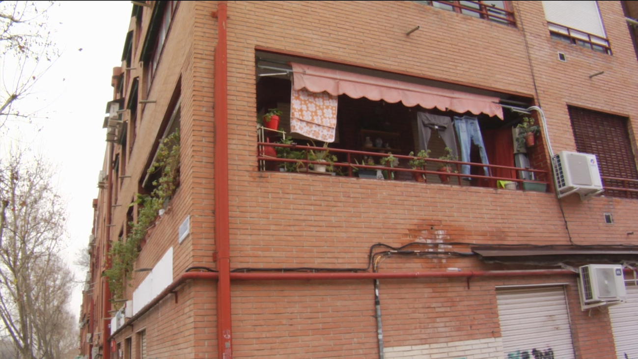 Una de las heridas en la reyerta de Vallecas: “Estamos vivos de milagro”