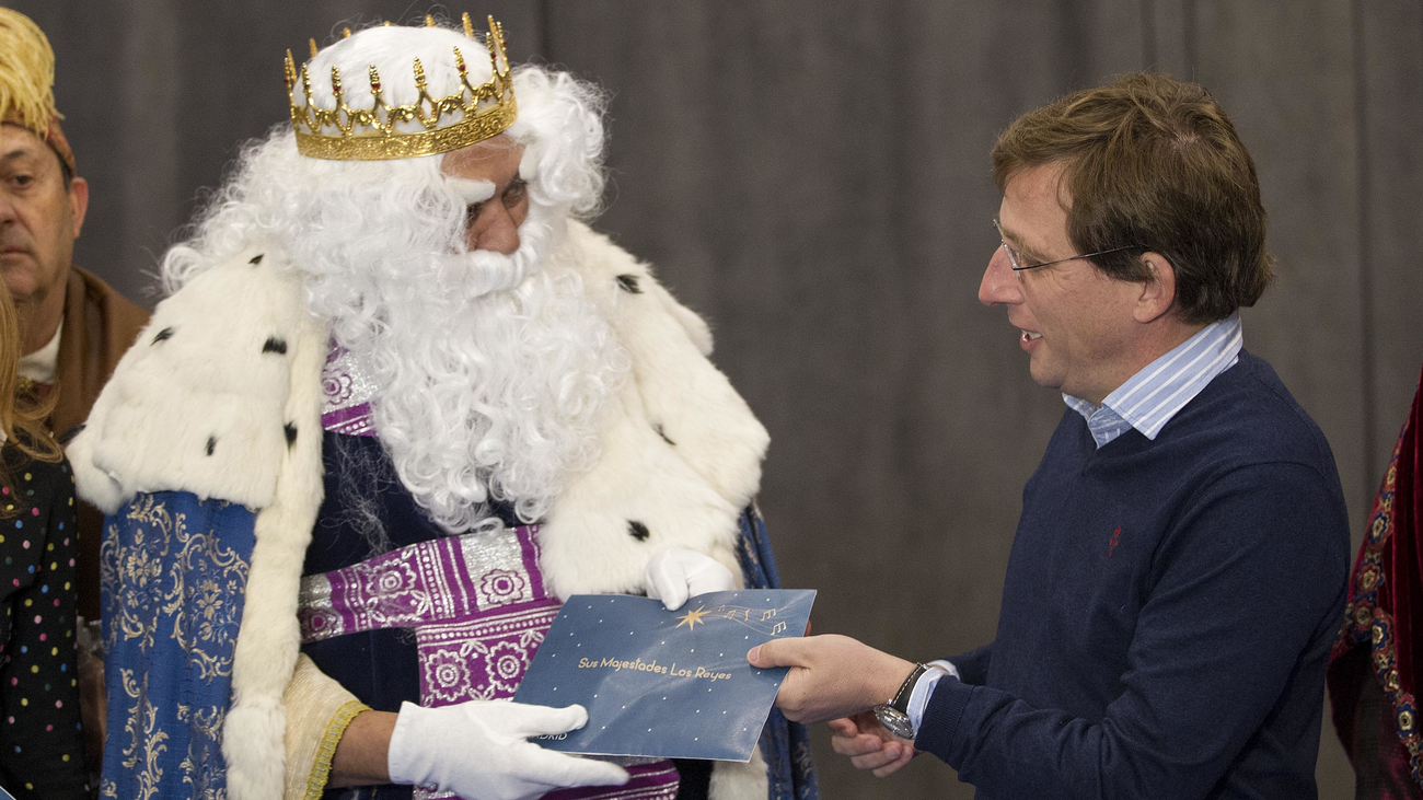 Taxistas con alma de Reyes Magos en Madrid
