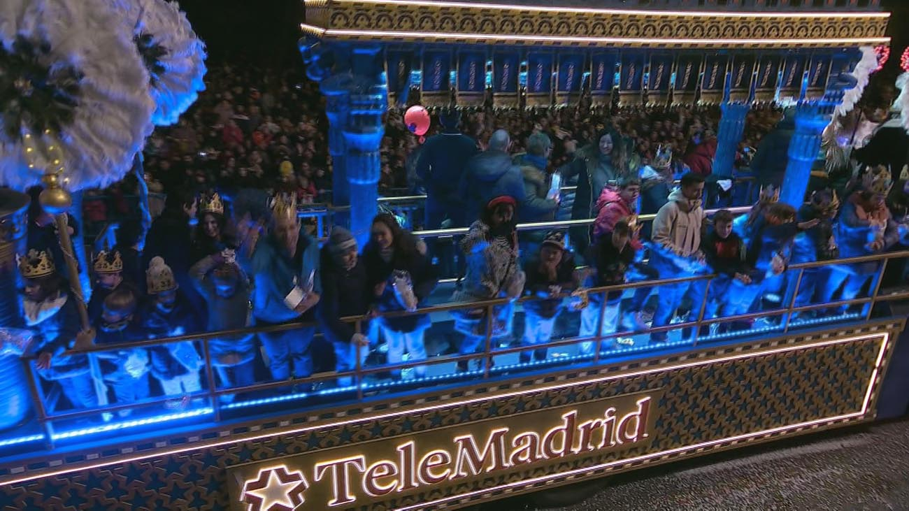 La carroza de Telemadrid, ambientada en Persia, la tierra de Gaspar