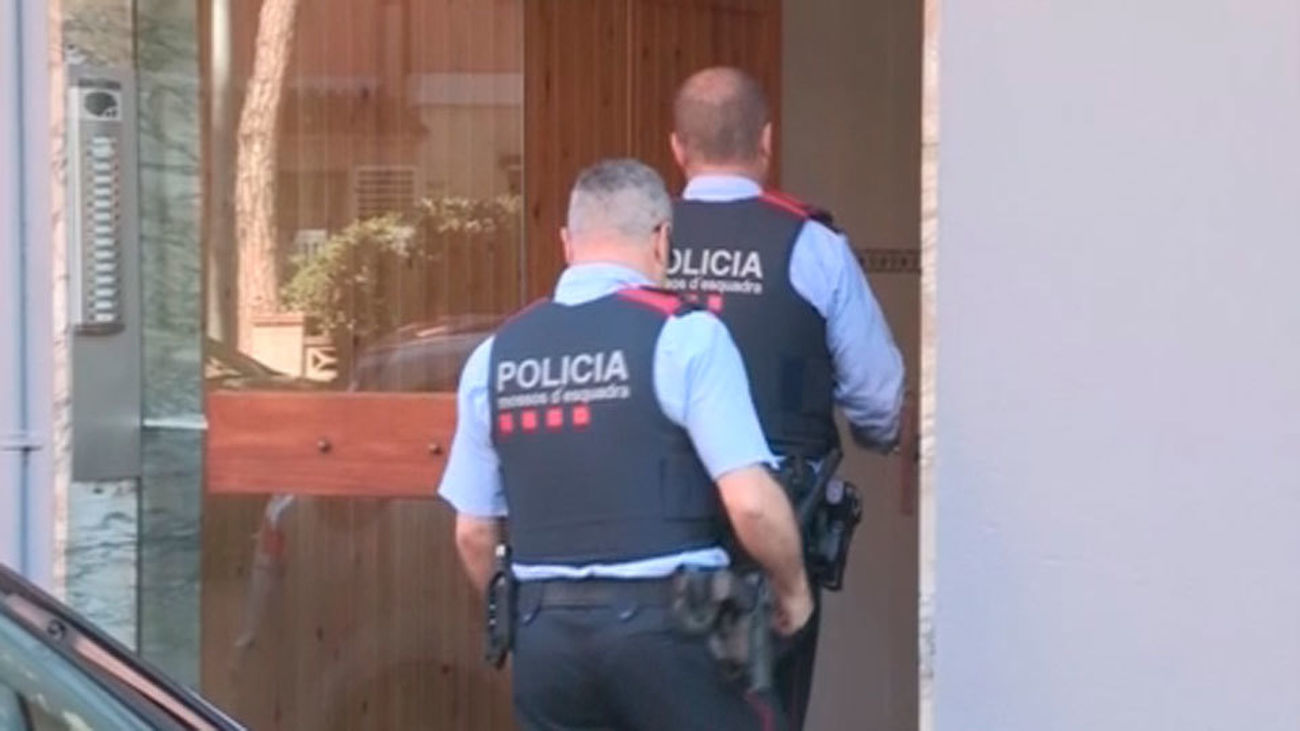 Detenido un hombre por matar a su mujer y su hija en Esplugues de Llobregat (Barcelona)