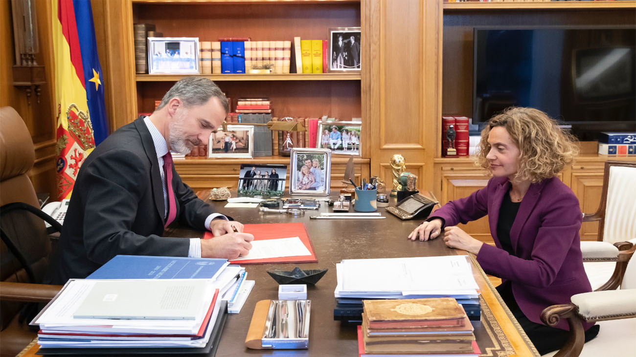 El rey firma el nombramiento de Sánchez tras comunicarle Batet su investidura