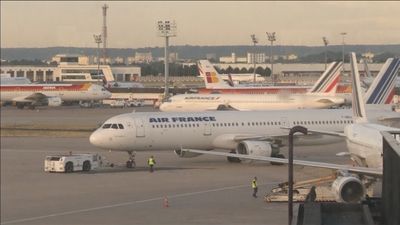 Hallan muerto a un niño en el tren de aterrizaje de un vuelo Abiyán-París