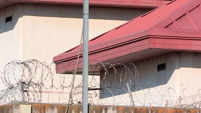 Requisan drogas y mini móviles a visitantes de presos en la cárcel de Valdemoro