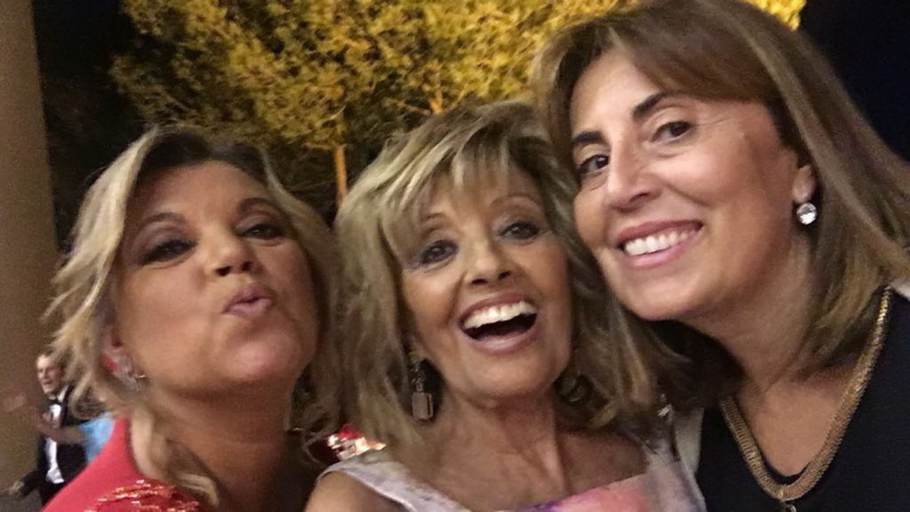 Crónica de Sociedad con Charo Carracedo