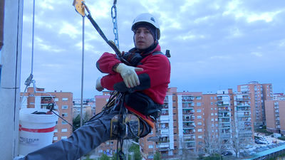 ¡Más difícil todavía!, trabajar en altura y colgados