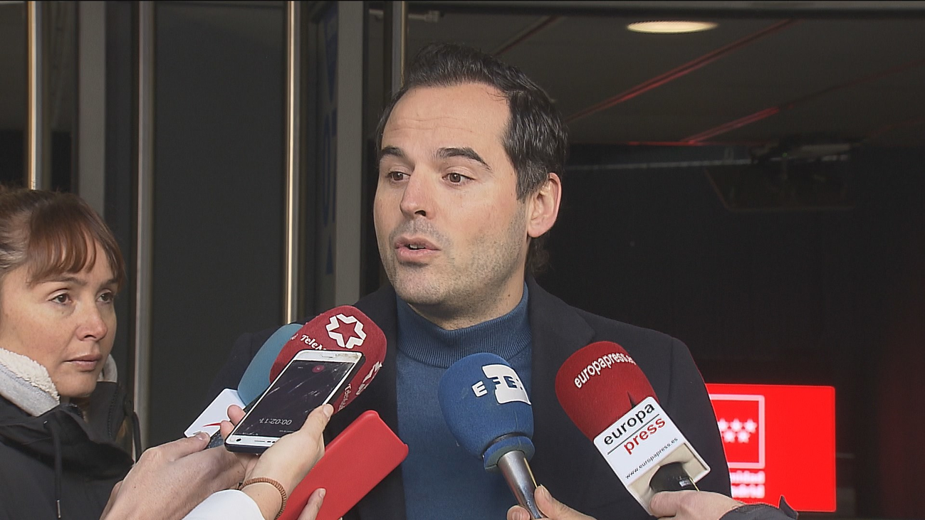 Aguado dice que da igual el perfil de los ministros en un gobierno prisionero de ERC