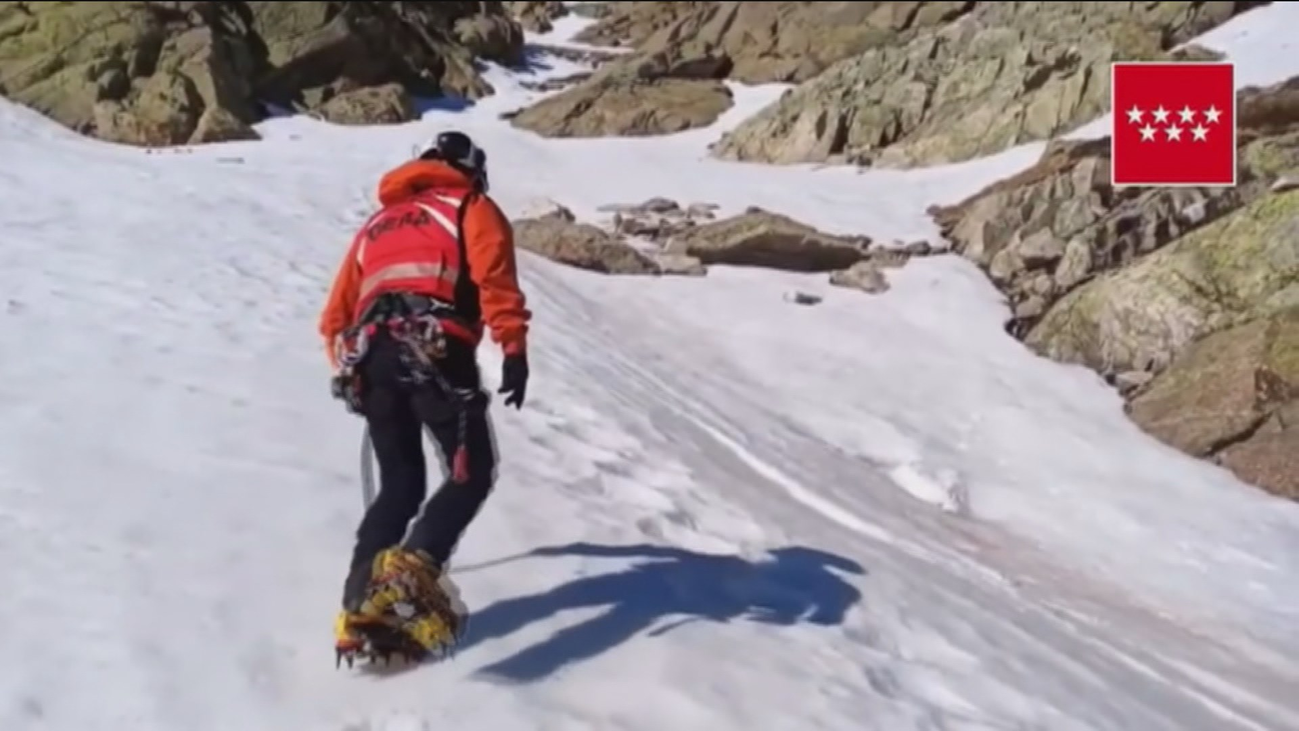 Fallece un montañero al caerse en el risco de Los Claveles de Peñalara