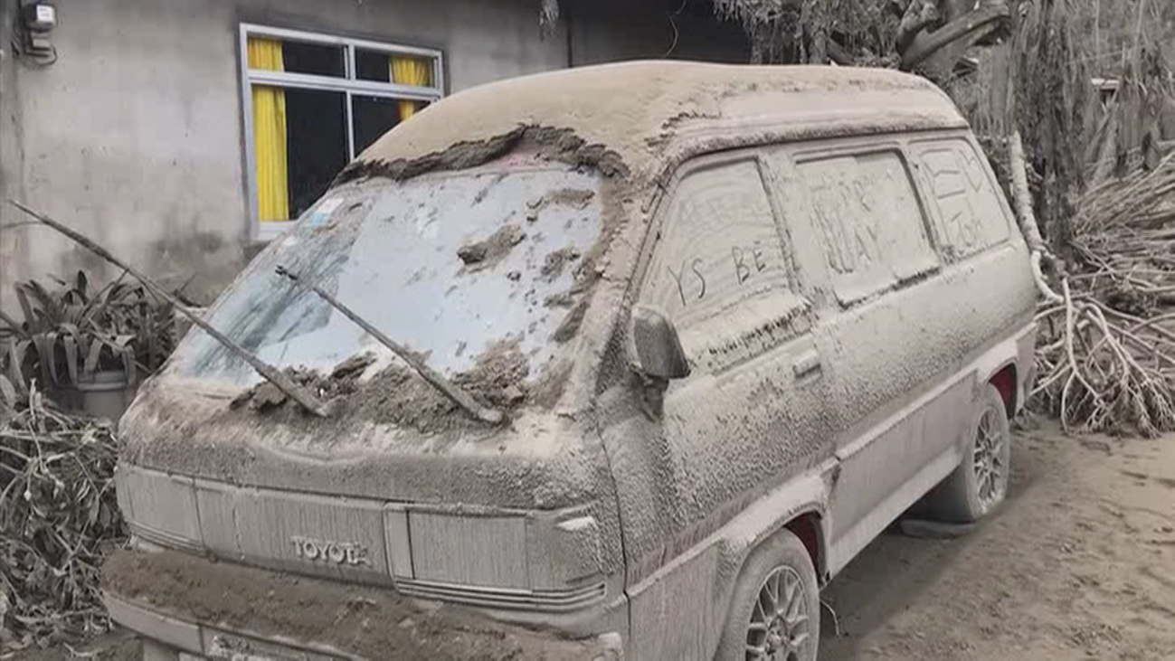 El volcán Taal sigue en erupción mientras Manila recupera la normalidad