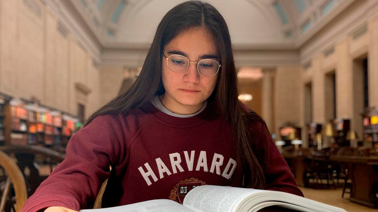 Paula Leyes,  14 universidades querían que estudiase en sus centros