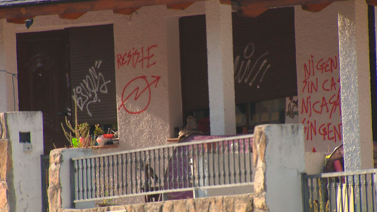 Ayuso pide a Sánchez un cambio legal para poder expulsar a los 'okupas' en 12 horas