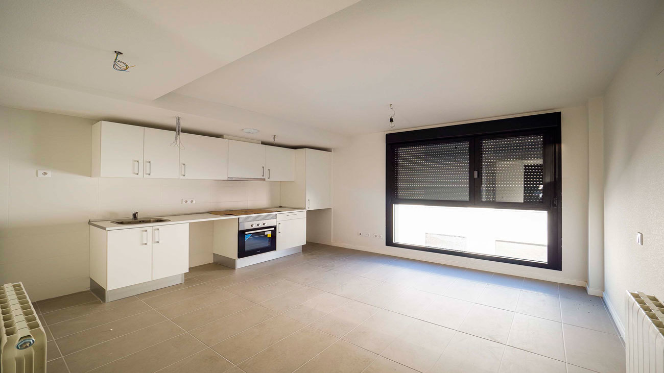 La EMVS de Madrid entrega llaves de 44 pisos alquilados en Puente de Vallecas