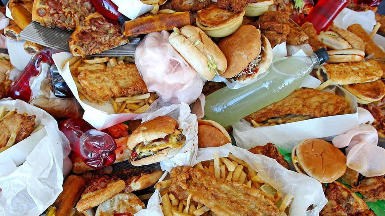 ¿Subirías el precio de la comida basura?